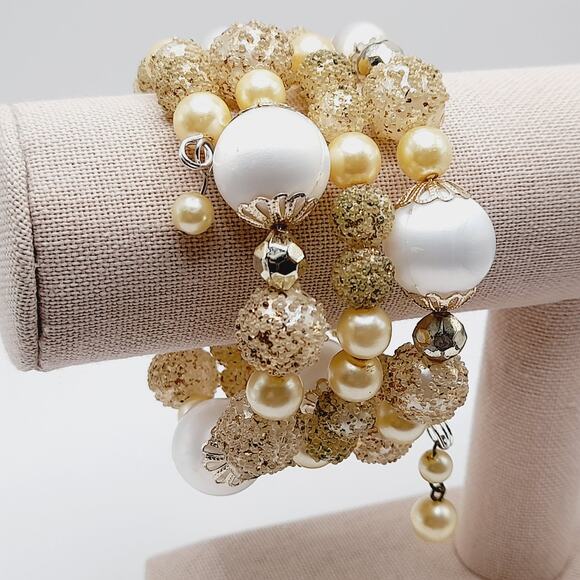 Vintage 1950s Beaded Bracelet – Gold & Pearl Memory Wire Wrap - Picture 2 of 9